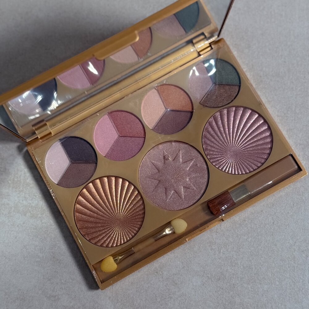 City Color Multi Finish Eyeshadow & Blush Face Palette Brand New